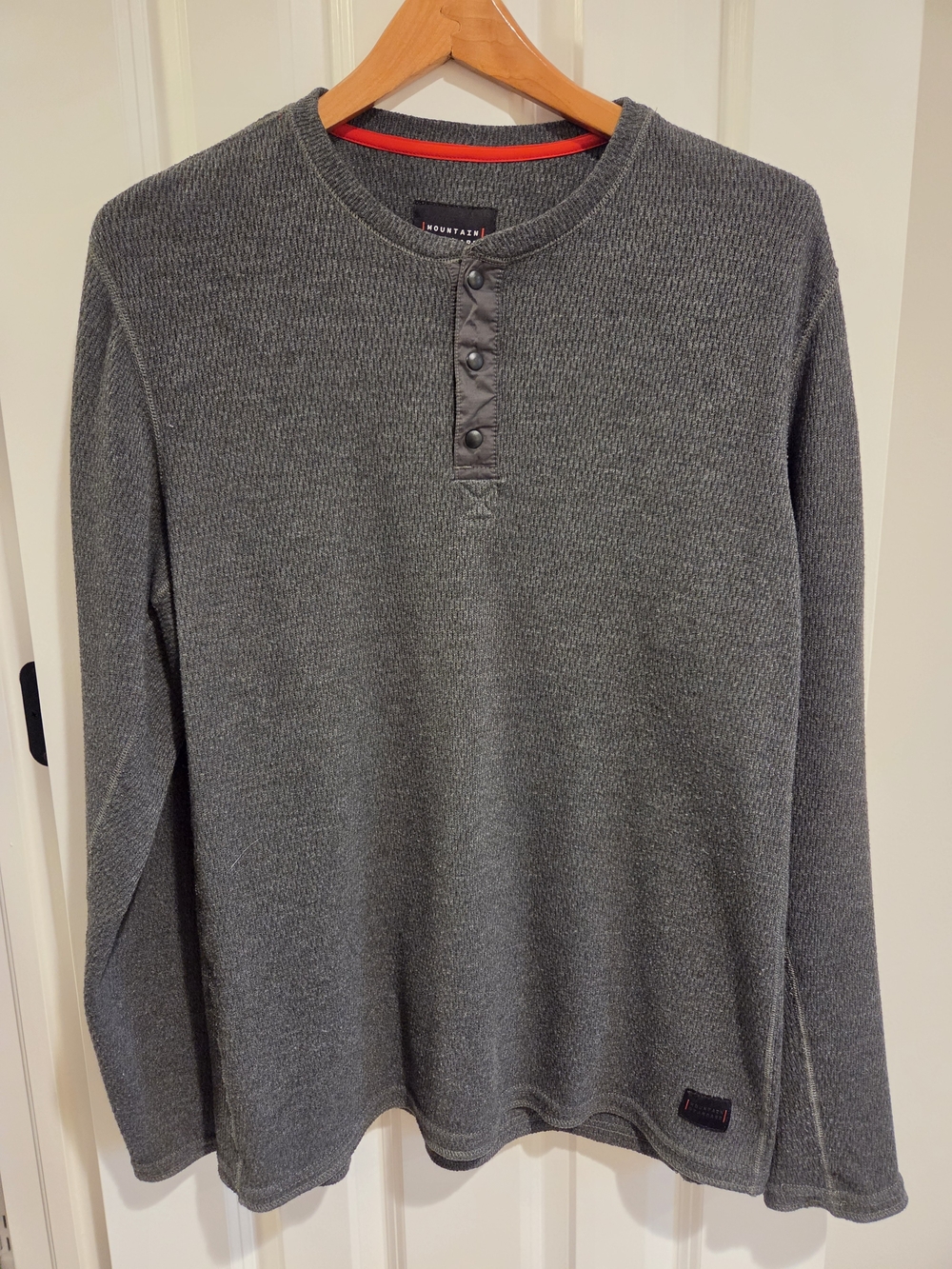 Men's Charcoal Gray Henley Pullover Long-Sleeve